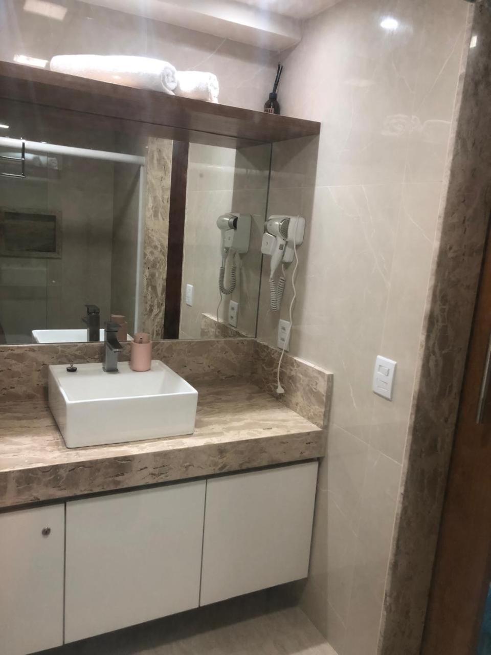 Apartmán Oito Zero Um - Flat Sol Victoria Marina Salvador Exteriér fotografie